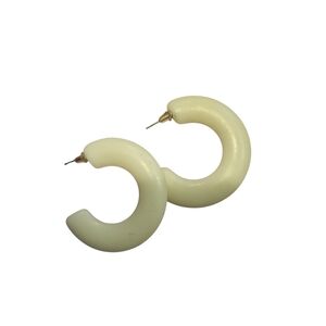 UNBRANDED Woman Off White Acrylic Half Hoop Earrings
